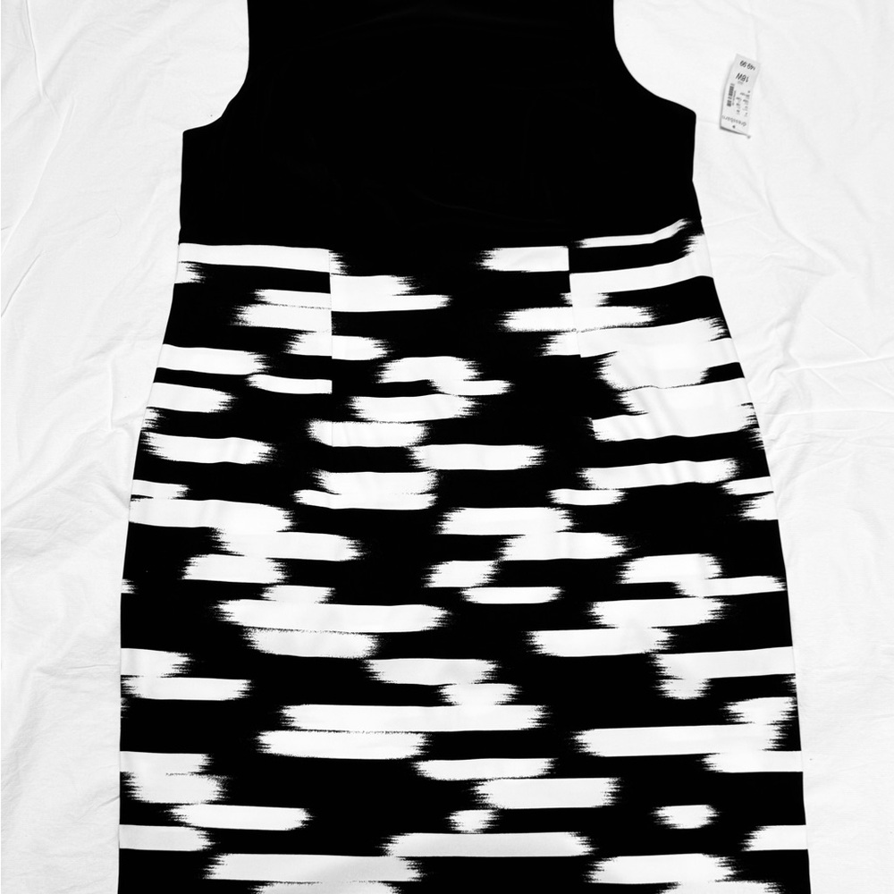 Plus Size 18 Black White Geometric Abstract Print Sheath Dress- DressBarn, New